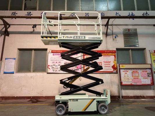 Self Propelled Hydraulic Aerial Work Platform Scissor Lift Adjustable Height