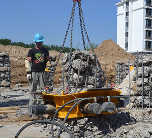 Precast Square Pile Concrete Cutting Machine , CE Hydraulic Breaker Equipment