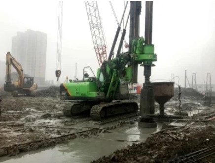 3020mm Rotary Piling Rig With Cummins F3.8 Engine And Max Torque 60kN.M