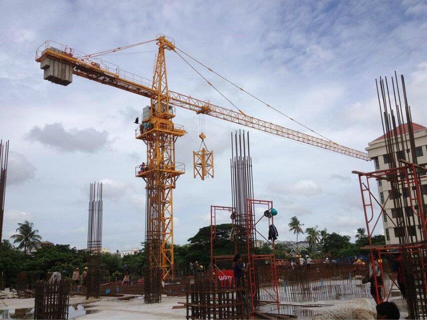 QTZ125 ( 6015 ) Construction Tower Crane 60m Boom Length and Split Mast